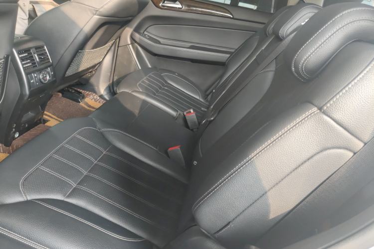 Used Mercedes-Benz GLS 2017 GLS 400 4MATIC Dynamic Model Left Rear Seat