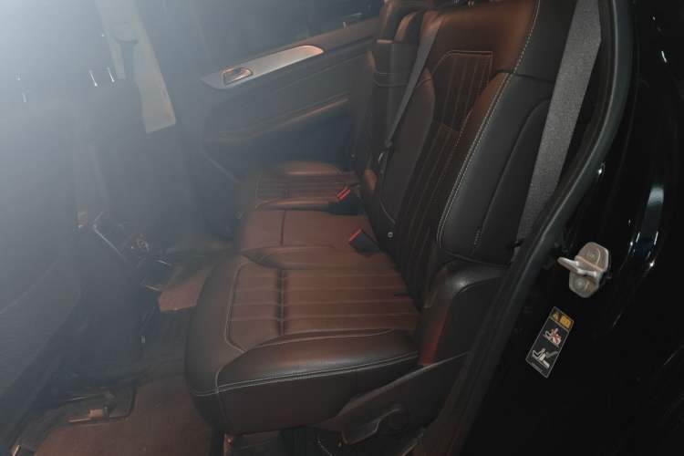 Used Mercedes-Benz GLS 2017 GLS 400 4MATIC Fashion Edition Left Rear Seat