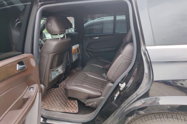 Used Mercedes-Benz GLS 2017 GLS 400 4MATIC Dynamic Model Left Rear Seat