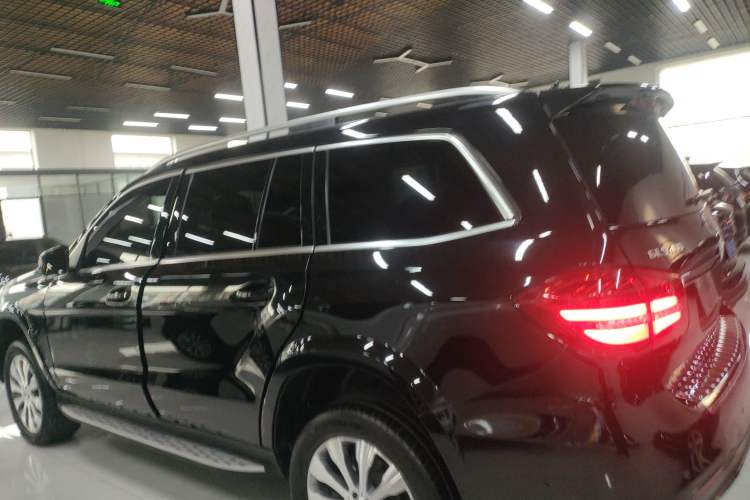 Used Mercedes-Benz GLS 2017 GLS 400 4MATIC Dynamic Model Left Side