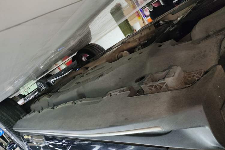 Used Mercedes-Benz GLS 2017 GLS 500 4MATIC Left Side Sill