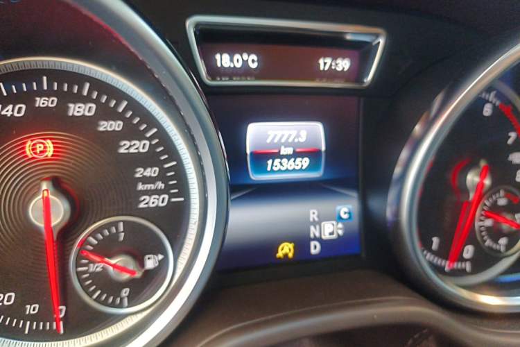 Used Mercedes-Benz GLS 2017 GLS 400 4MATIC Dynamic Model Odometer Close Up