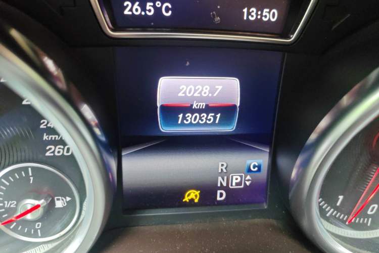 Used Mercedes-Benz GLS 2017 GLS 400 4MATIC Dynamic Model Odometer Close Up