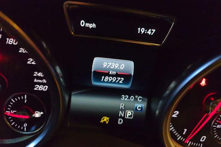 Used Mercedes-Benz GLS 2017 GLS 400 4MATIC Dynamic Model Odometer Close Up