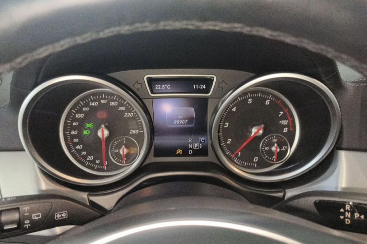 Used Mercedes-Benz GLS 2017 GLS 400 4MATIC Dynamic Model Odometer Close Up