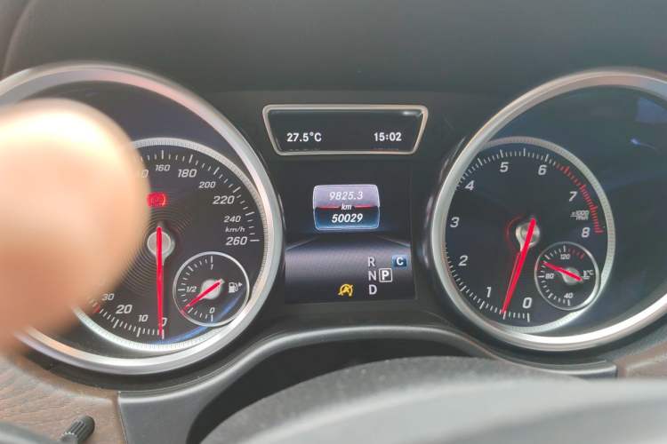 Used Mercedes-Benz GLS  Odometer Close Up
