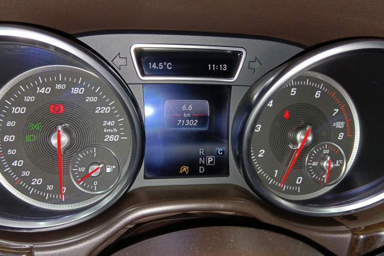 Used Mercedes-Benz GLS 2017 GLS 400 4MATIC Dynamic Model Odometer Close Up