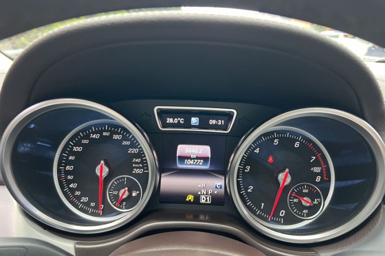 Used Mercedes-Benz GLS 2017 GLS 400 4MATIC Fashion Edition Odometer Close Up
