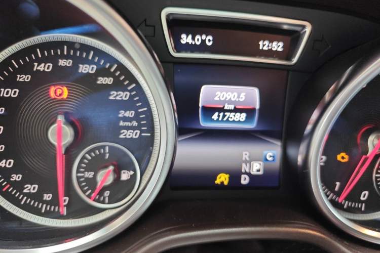 Used Mercedes-Benz GLS 2017 GLS 400 4MATIC Fashion Edition Odometer Close Up