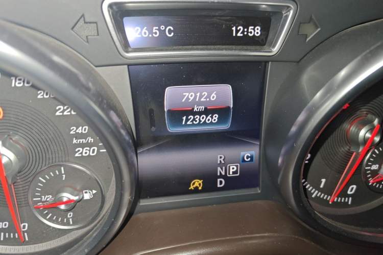 Used Mercedes-Benz GLS 2017 GLS 400 4MATIC Fashion Edition Odometer Close Up