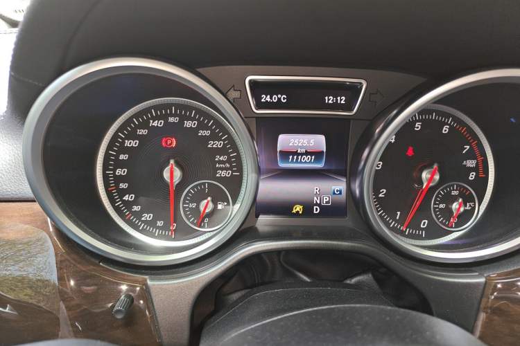 Used Mercedes-Benz GLS 2017 GLS 400 4MATIC Dynamic Model Odometer Close Up