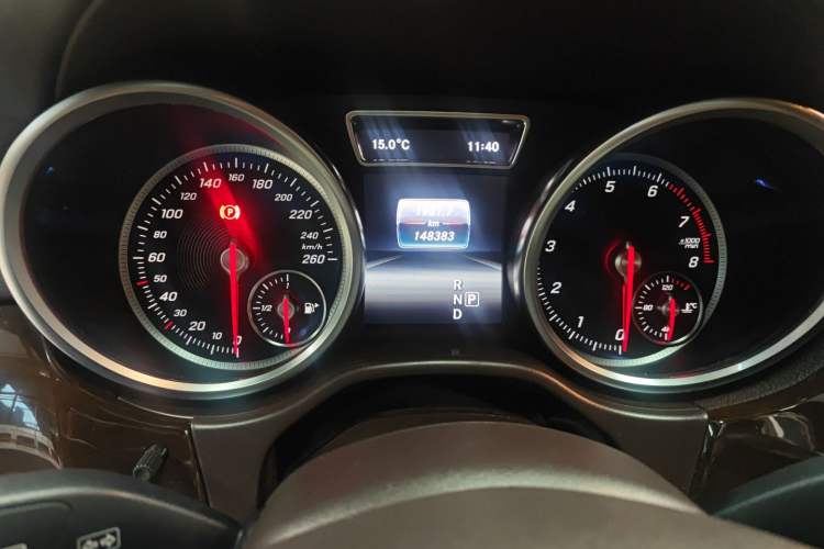 Used Mercedes-Benz GLS 2017 GLS 400 4MATIC Dynamic Model Odometer Close Up