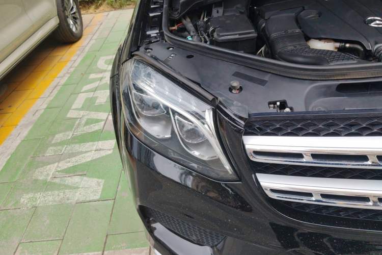 Used Mercedes-Benz GLS  Right Front Headlight