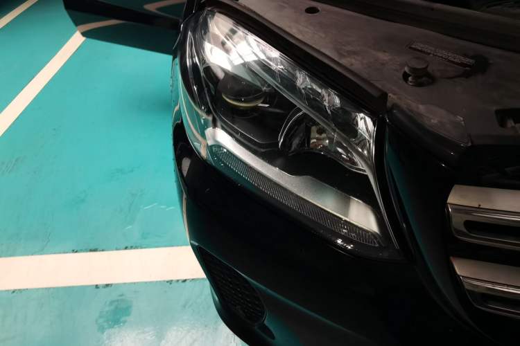 Used Mercedes-Benz GLS  Right Front Headlight