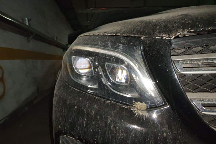 Used Mercedes-Benz GLS  Right Front Headlight