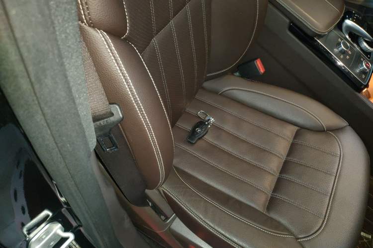 Used Mercedes-Benz GLS 2017 GLS 400 4MATIC Dynamic Model Right Front Seat