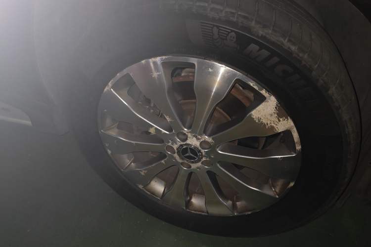 Used Mercedes-Benz GLS 2017 GLS 400 4MATIC Fashion Edition Right Front Wheel Hub
