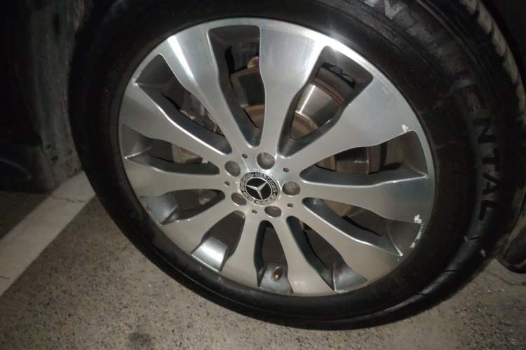 Used Mercedes-Benz GLS 2017 GLS 400 4MATIC Fashion Edition Right Front Wheel Hub