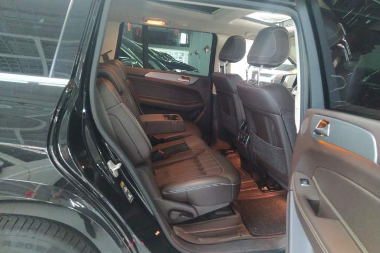 Used Mercedes-Benz GLS 2017 GLS 400 4MATIC Dynamic Model Right Rear Seat