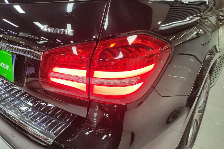 Used Mercedes-Benz GLS 2017 GLS 500 4MATIC Right Rear Taillight