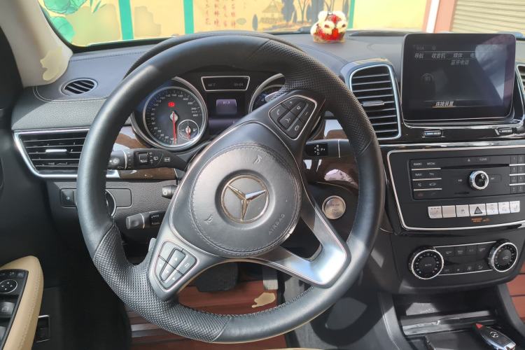 Used Mercedes-Benz GLS  Steering Wheel