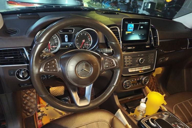 Used Mercedes-Benz GLS 2017 GLS 400 4MATIC Dynamic Model Steering Wheel