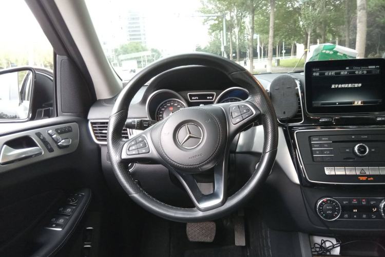Used Mercedes-Benz GLS 2017 GLS 400 4MATIC Fashion Edition Steering Wheel
