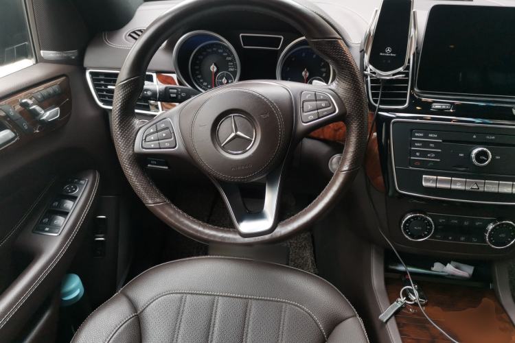 Used Mercedes-Benz GLS  Steering Wheel