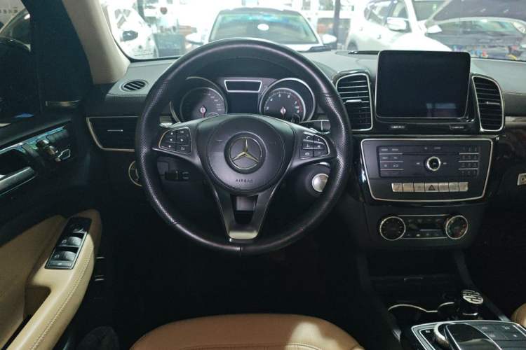 Used Mercedes-Benz GLS  Steering Wheel