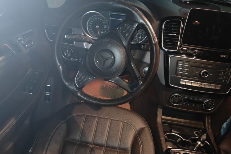 Used Mercedes-Benz GLS 2017 GLS 400 4MATIC Fashion Edition Steering Wheel