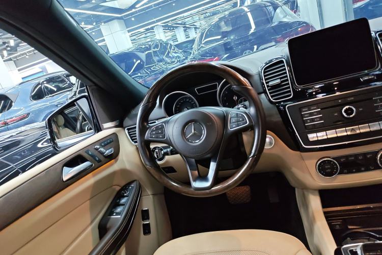 Used Mercedes-Benz GLS 2017 GLS 500 4MATIC Steering Wheel