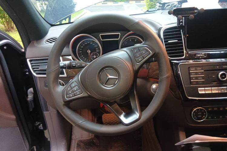 Used Mercedes-Benz GLS 2017 GLS 400 4MATIC Dynamic Model Steering Wheel