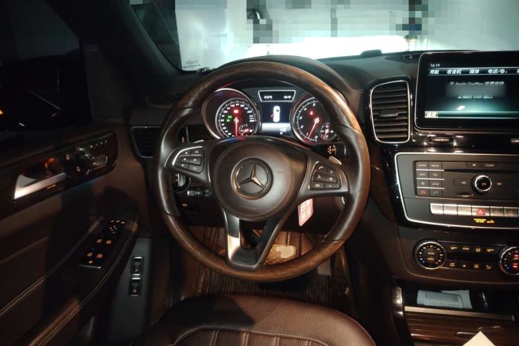 Used Mercedes-Benz GLS 2017 GLS 400 4MATIC Fashion Edition Steering Wheel