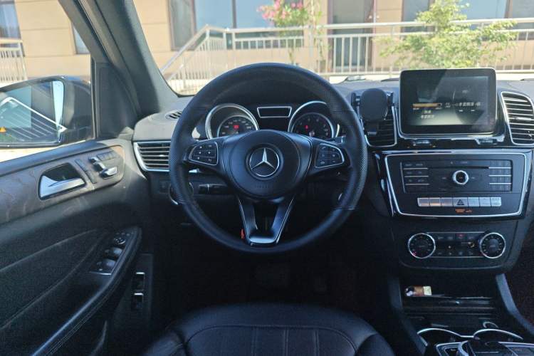 Used Mercedes-Benz GLS  Steering Wheel