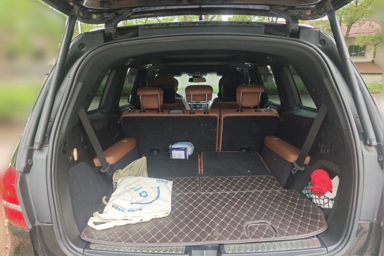 Used Mercedes-Benz GLS 2017 GLS 400 4MATIC Luxury Model Trunk