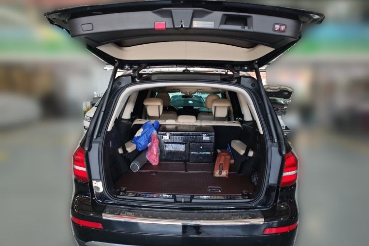 Used Mercedes-Benz GLS  Trunk