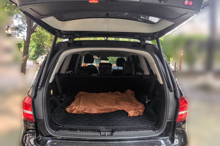 Used Mercedes-Benz GLS  Trunk