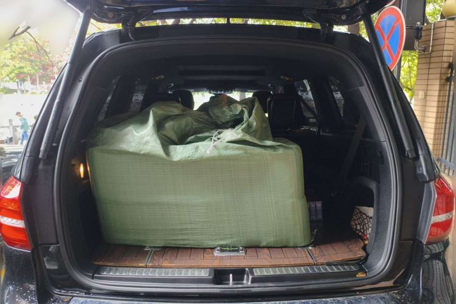 Used Mercedes-Benz GLS  Trunk