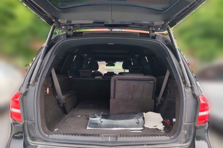 Used Mercedes-Benz GLS 2017 GLS 400 4MATIC Dynamic Model Trunk