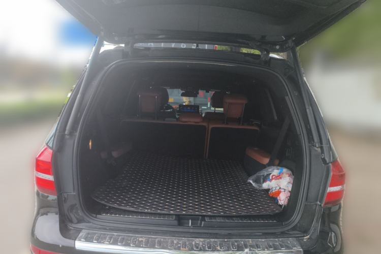 Used Mercedes-Benz GLS  Trunk