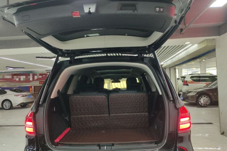 Used Mercedes-Benz GLS 2017 GLS 500 4MATIC Trunk
