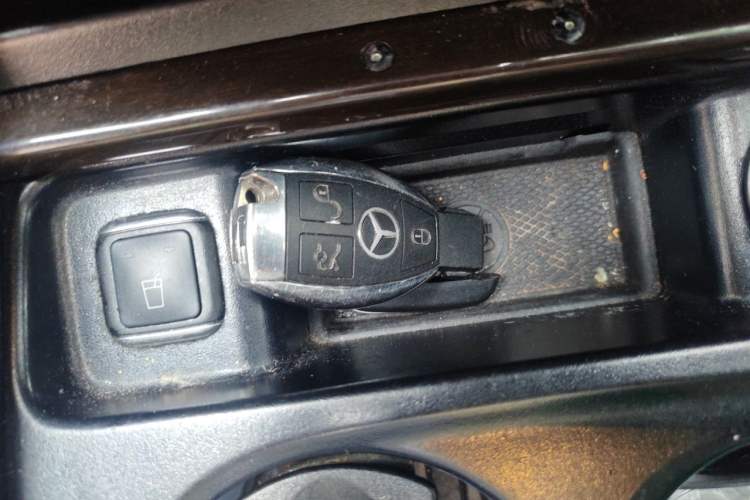 Used Mercedes-Benz GLS 2017 GLS 400 4MATIC Dynamic Model Vehicle Key