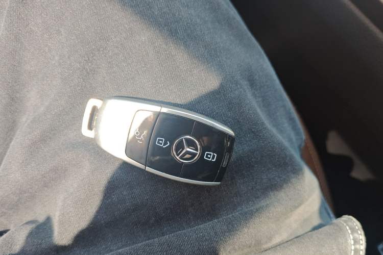 Used Mercedes-Benz GLS 2017 GLS 400 4MATIC Luxury Model Vehicle Key