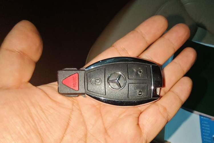 Used Mercedes-Benz GLS  Vehicle Key