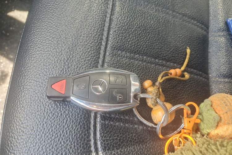 Used Mercedes-Benz GLS  Vehicle Key