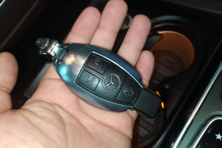 Used Mercedes-Benz GLS 2017 GLS 400 4MATIC Dynamic Model Vehicle Key