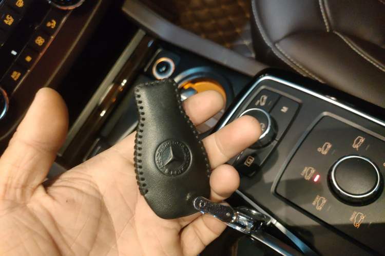 Used Mercedes-Benz GLS 2017 GLS 400 4MATIC Dynamic Model Vehicle Key