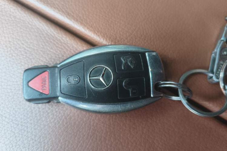 Used Mercedes-Benz GLS  Vehicle Key