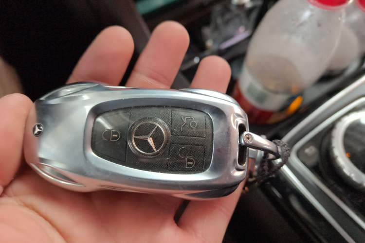 Used Mercedes-Benz GLS 2017 GLS 400 4MATIC Dynamic Model Vehicle Key