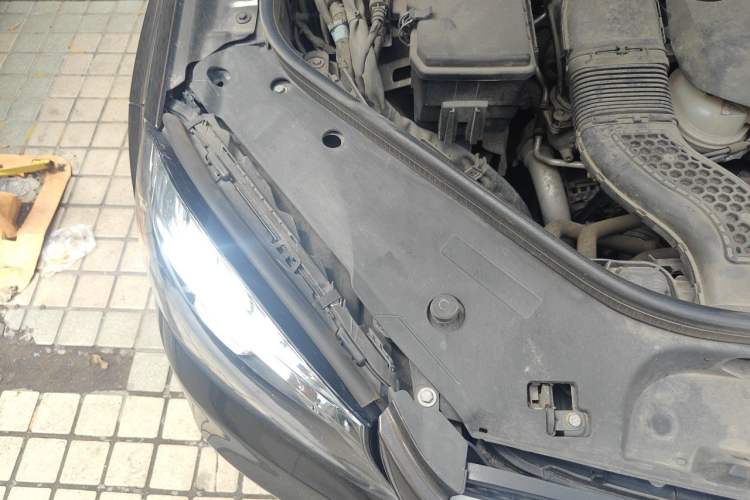 Used Mercedes-Benz GLS  Engine Bay Right